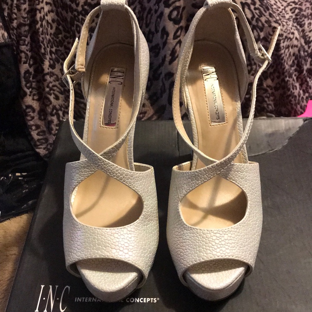 Size 6M